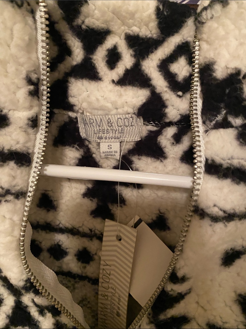 Cozy Half-Zip Sherpa Pullover Jacket - Black & White - Picture 2 of 2